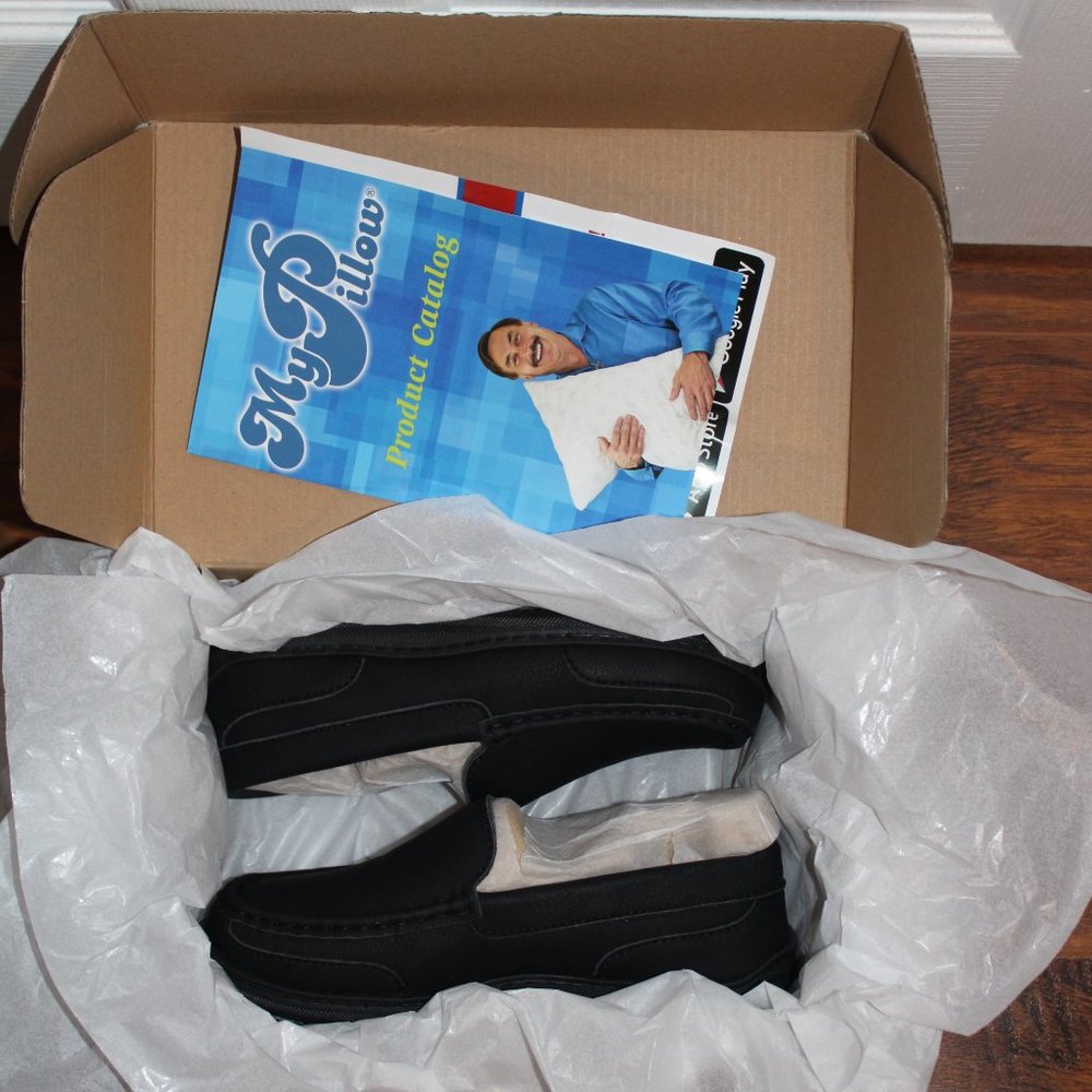 NWT My Slippers Women Size 6 Moccasins Black